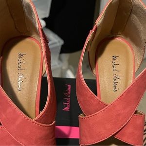 Michael Antonio size 7.5 Coral open toe pump